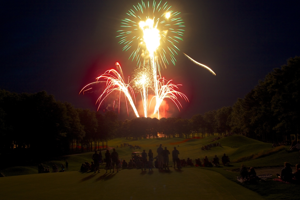 Celebrate with Spectacular Outdoor Events at Woodington Lake
